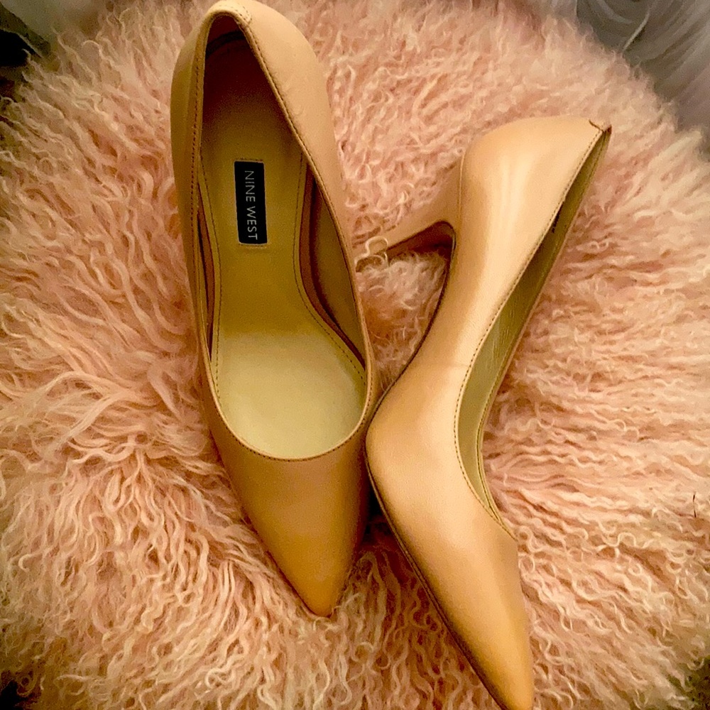 Nine West Beige Nude Pumps